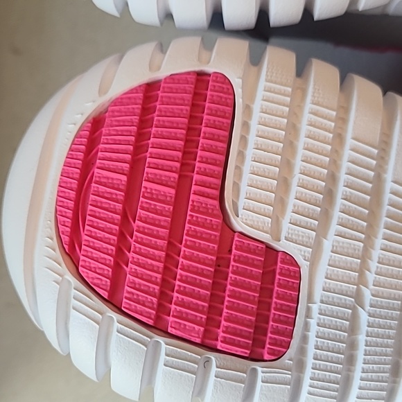 NEW BALANCE GIRLS PINK AND GRAY SIGNATURE ATHLETIC SHOES SIZE 7 - Picture 7 of 12